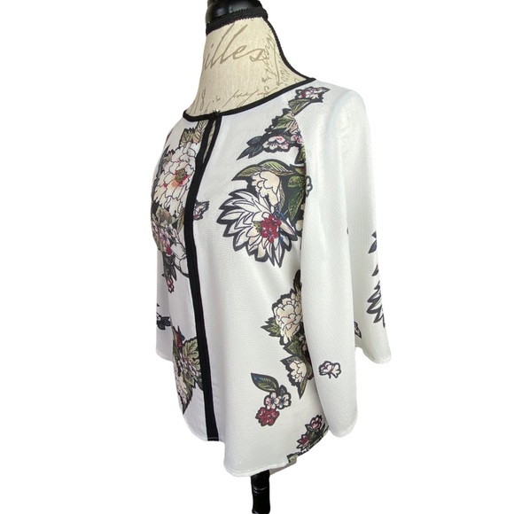 Floral Kimono White Blouse - Picture 3 of 13